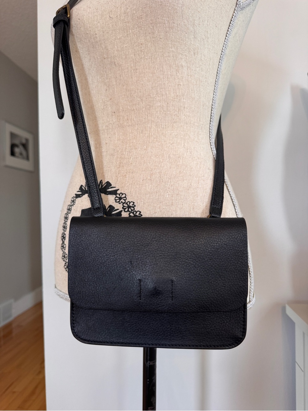Melrose and Market Black Crossbody Leather Shoulder Bag Carrie Wos